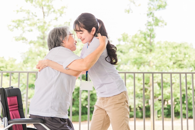 介護の現場の「トランス」とは?介助方法やポイントを徹底解説!