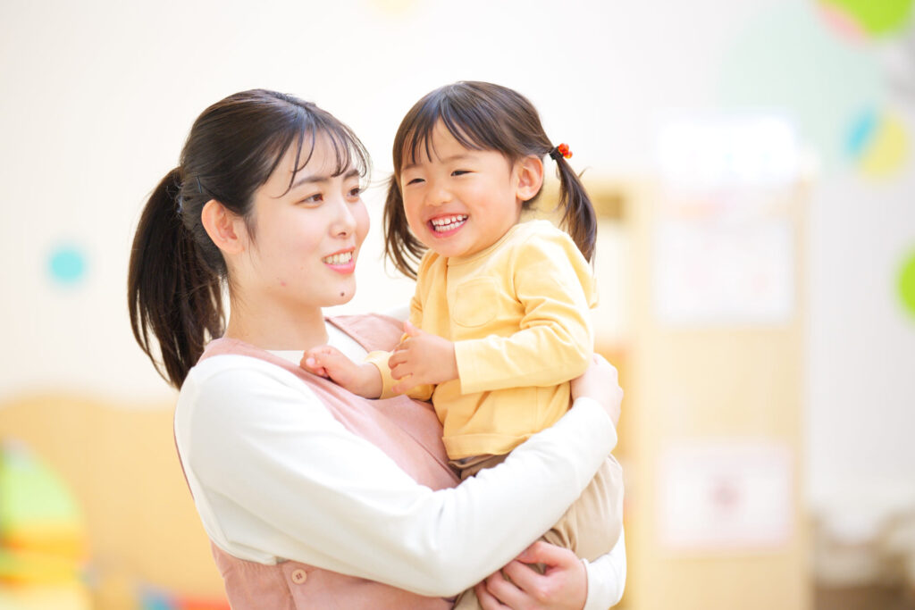 未経験で保育士はきつい?きついと言われる理由や働きやすい職場選びのコツを解説